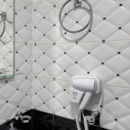 Hotel M&S ティラナ エクステリア 写真